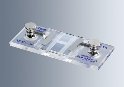 Cámara de Recuento Thoma con Pinzas Líneas Oscuras. Modelo    SUP0610711. Marca: MARIENFELD                    