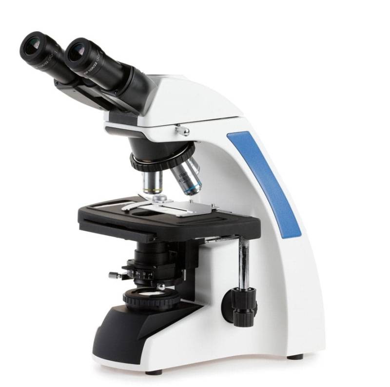 Microscopio biológico binocular óptica plana corregida a infinito. Modelo CM2000. Marca BIOKAN