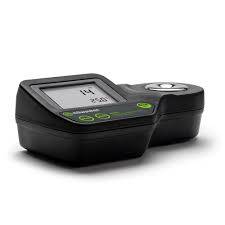 Refractómetro Digital 0-28°. Modelo BAUME MA883.  Marca: MILWAUKEE