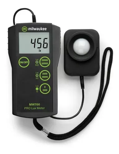 Luxómetro. Modelo MW700.  Marca: MILWAUKEE